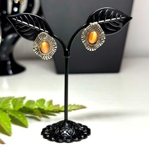 Amazing stud Earrings